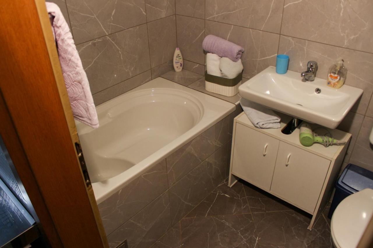 וודיצה Apartments M&R Spadina מראה חיצוני תמונה